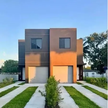 Luxe 3Bed 3 Bath Minutes From Wynwood & Design Art District Villa